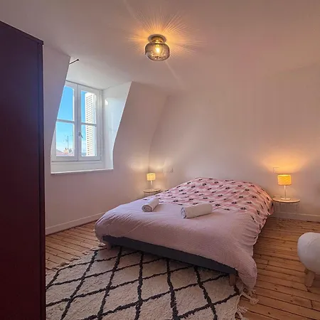 Maison Remoise Hyper Centre - Parking - Terrace Vakantiehuis Reims